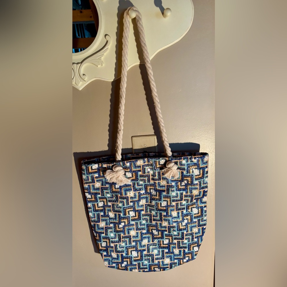 ⭐️Sequined Fashion Sparkle Geometric Tote/Beach Bag⭐️ NWOT